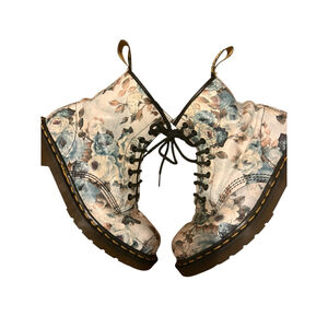 Dr. Martens MIE VTG Cloud Rose 1460 UK 7